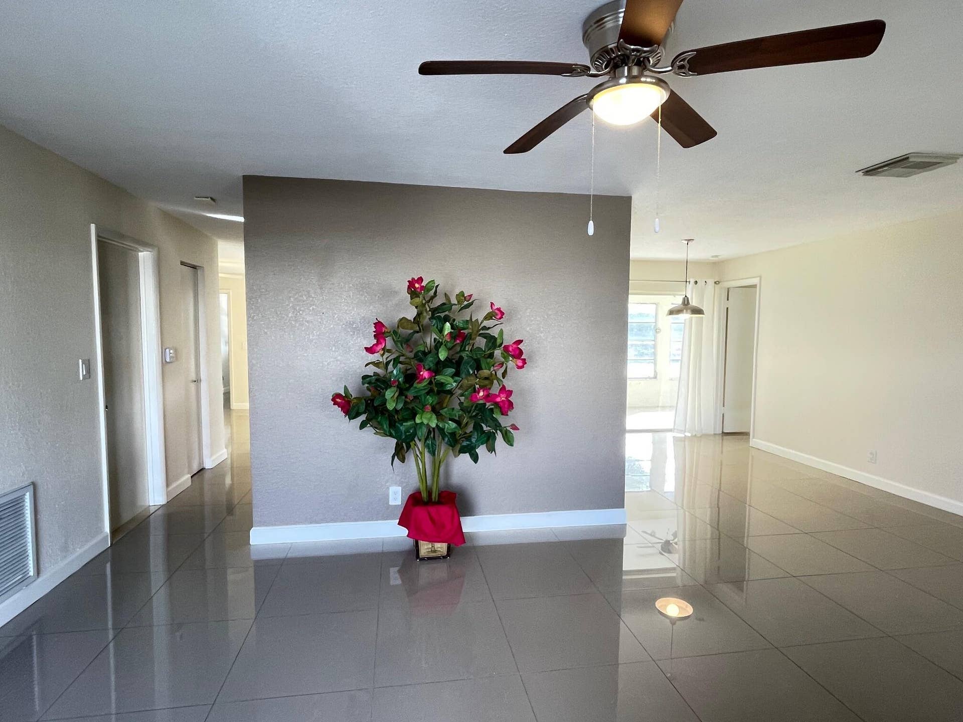 1304 SW 15TH Street, Boynton Beach, FL 33426 MOST PHOTO'S ARE BEFORE TENANT MOVED IN.