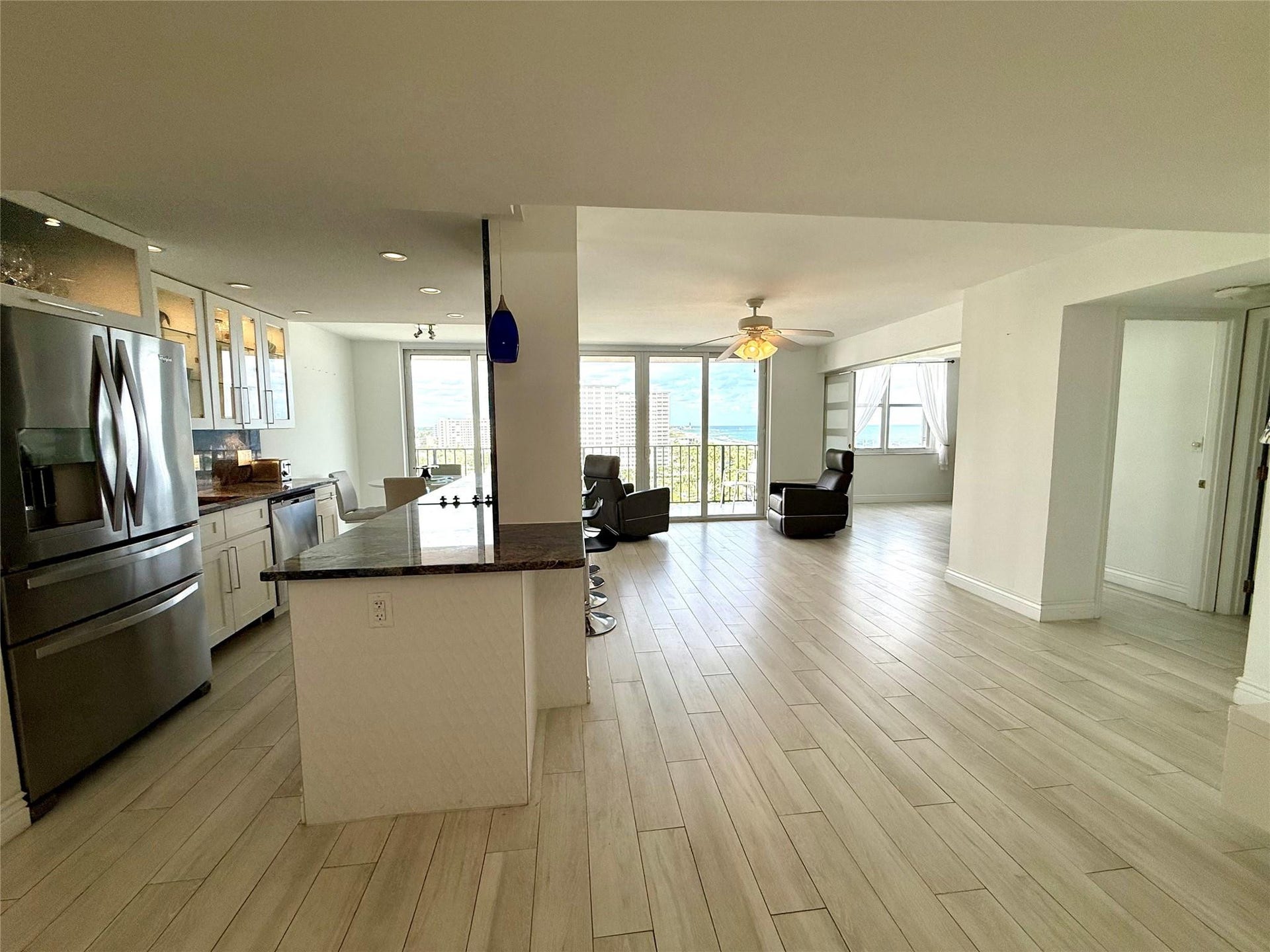 101 Briny Avenue, #1107, Pompano Beach, FL 33062 Spacious great room with ocean view