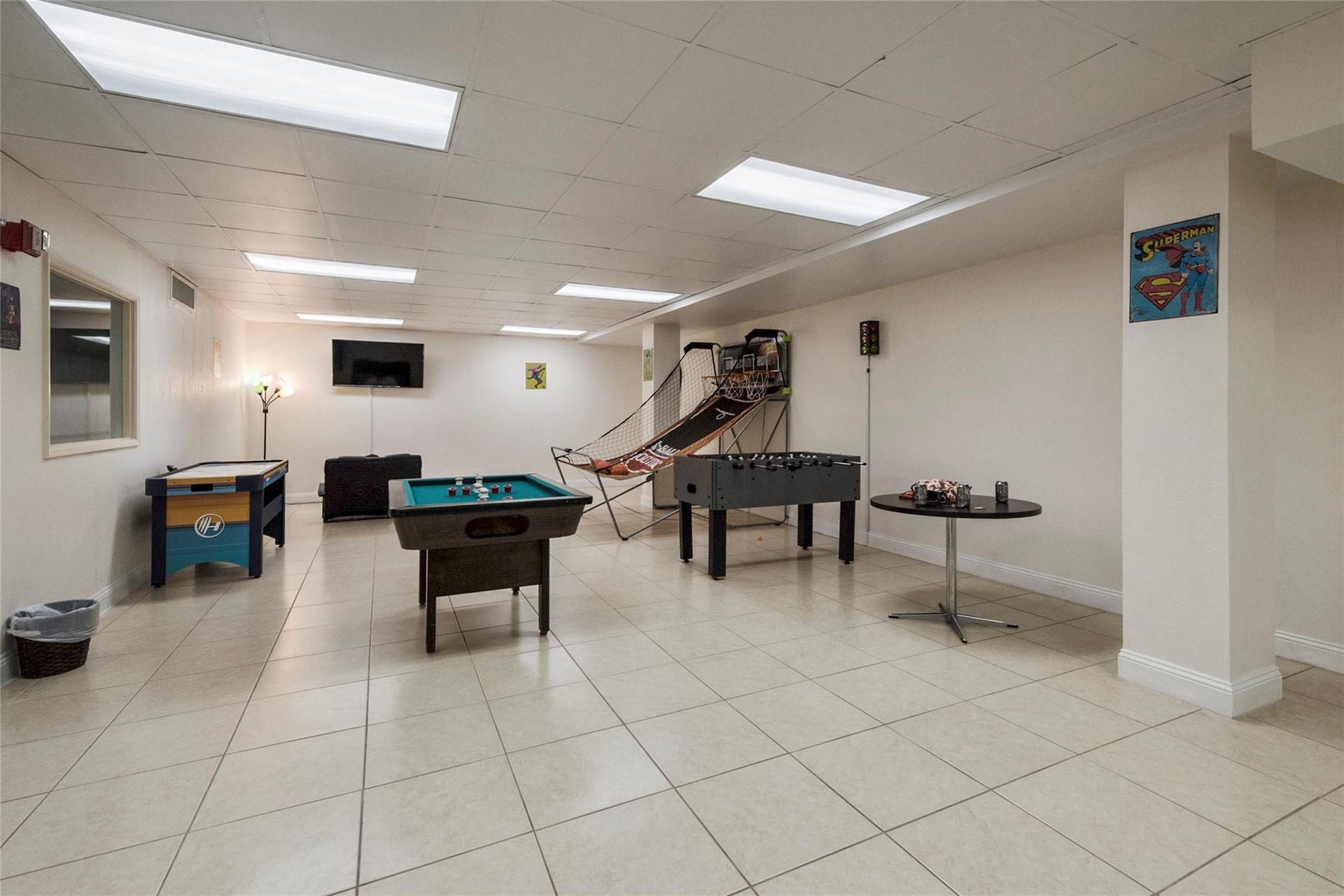 101 Briny Avenue, #1107, Pompano Beach, FL 33062 Game room
