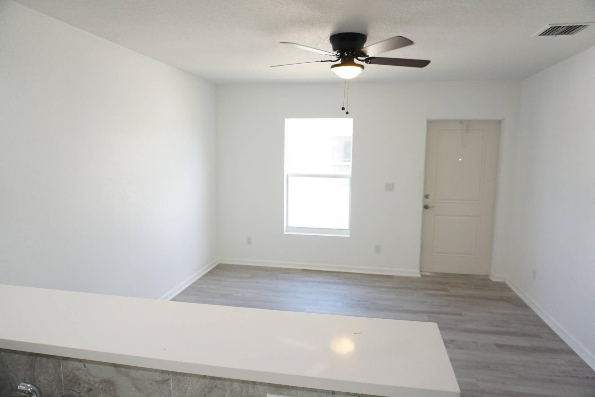 1181 W 28th Street, Riviera Beach, FL 33404 DSC08257