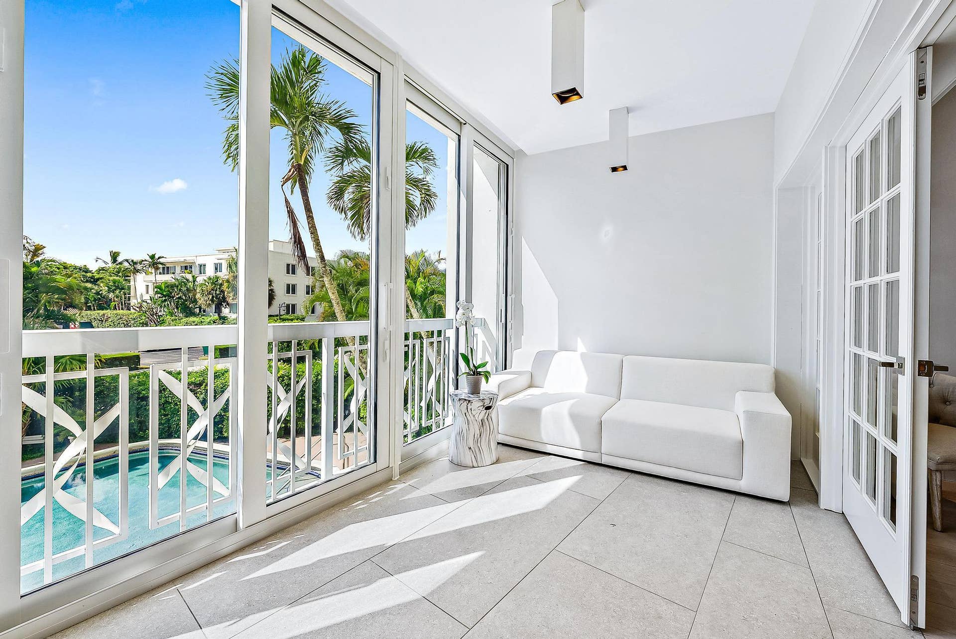 389 S Lake Drive, #2g, Palm Beach, FL 33480 Sun Room