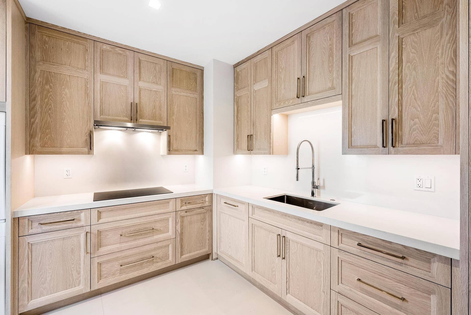 389 S Lake Drive, #2g, Palm Beach, FL 33480 Kitchen