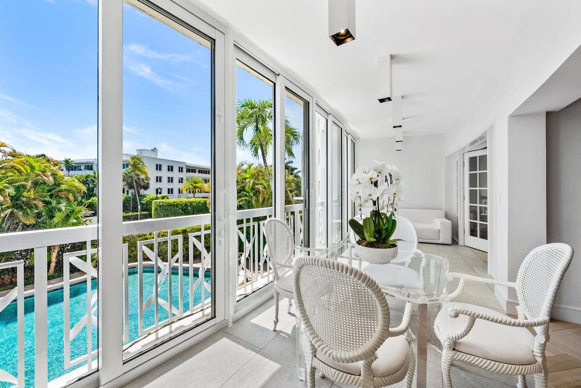 389 S Lake Drive, #2g, Palm Beach, FL 33480 Sun Room