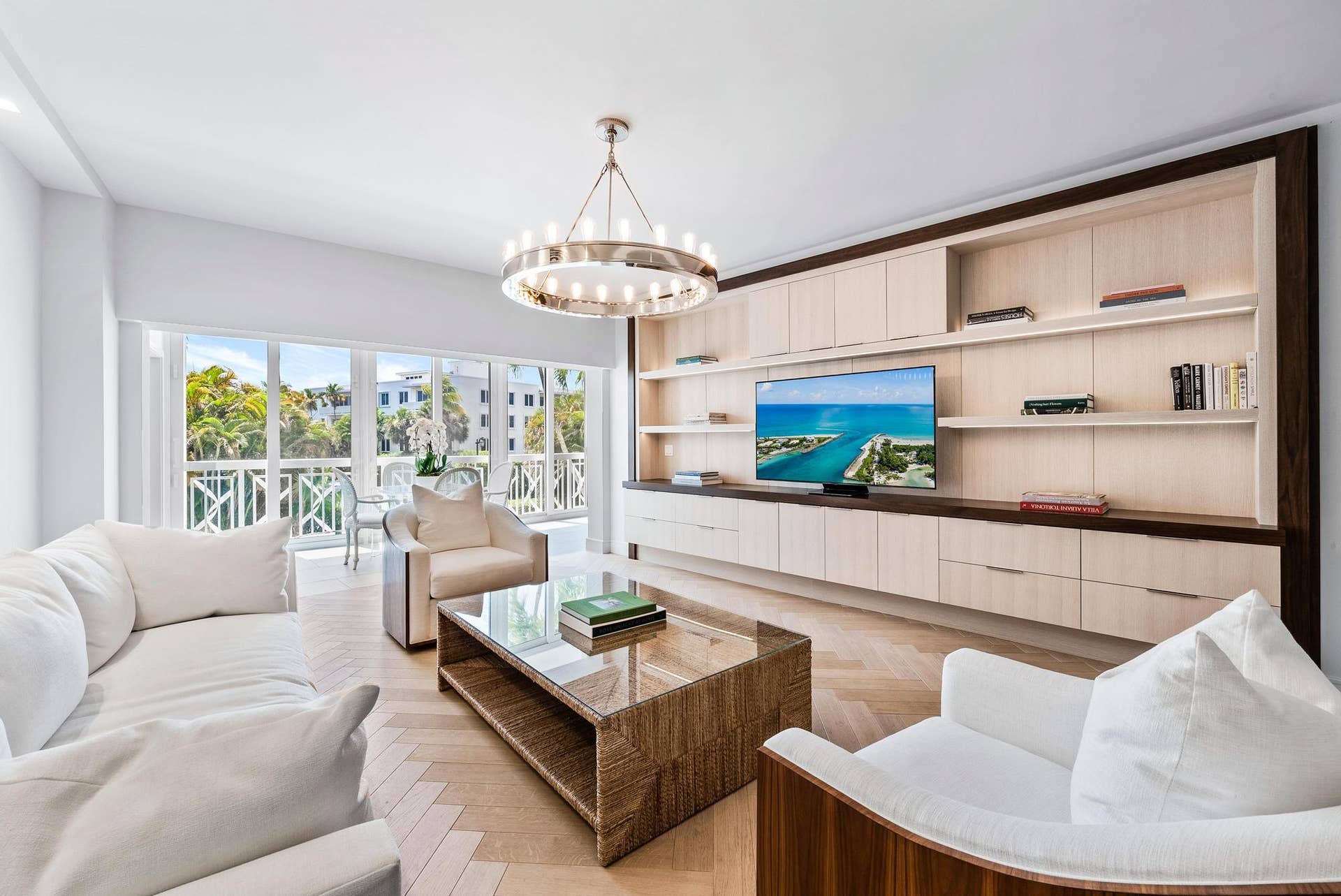 389 S Lake Drive, #2g, Palm Beach, FL 33480 Living Room