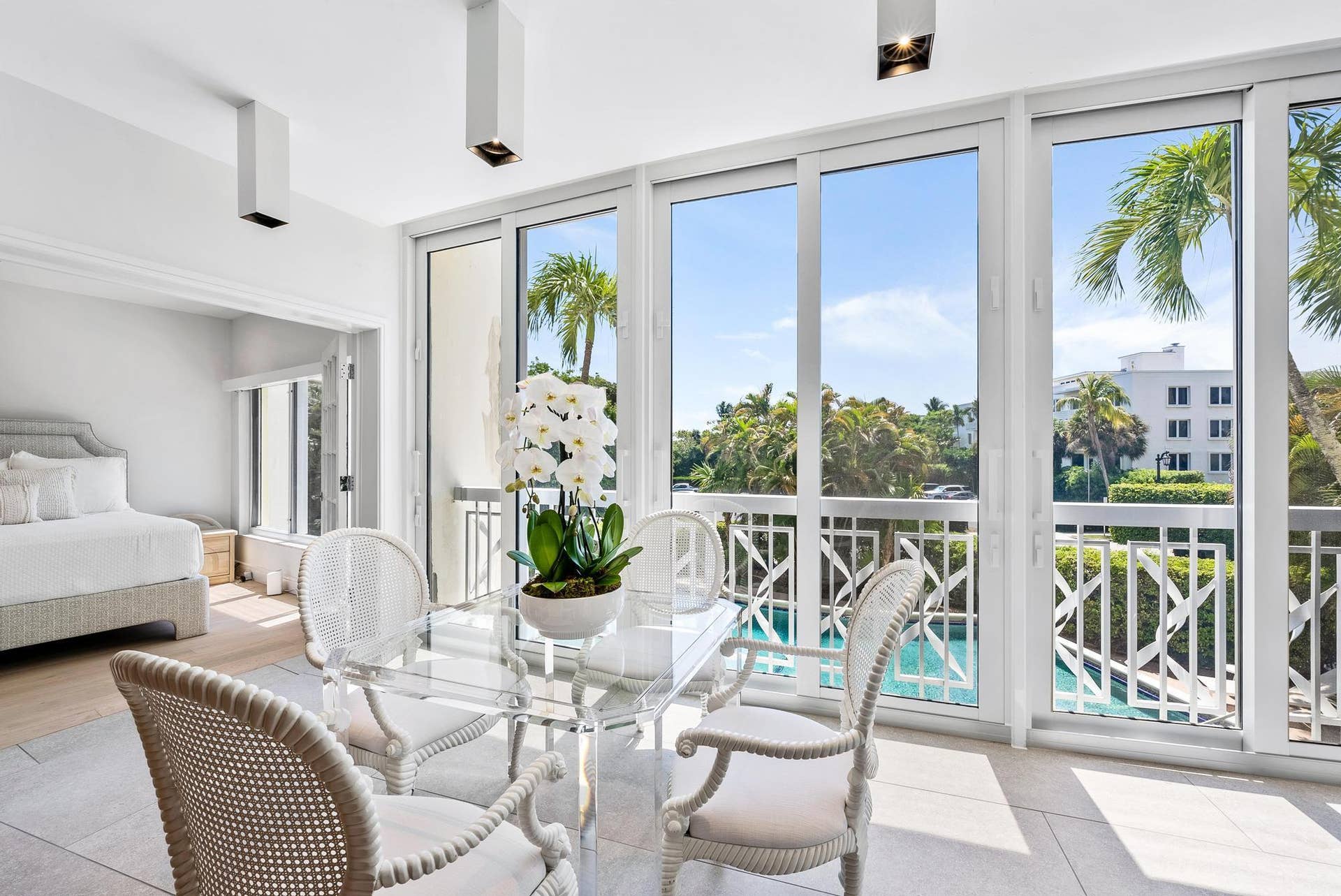 389 S Lake Drive, #2g, Palm Beach, FL 33480 Sun Room