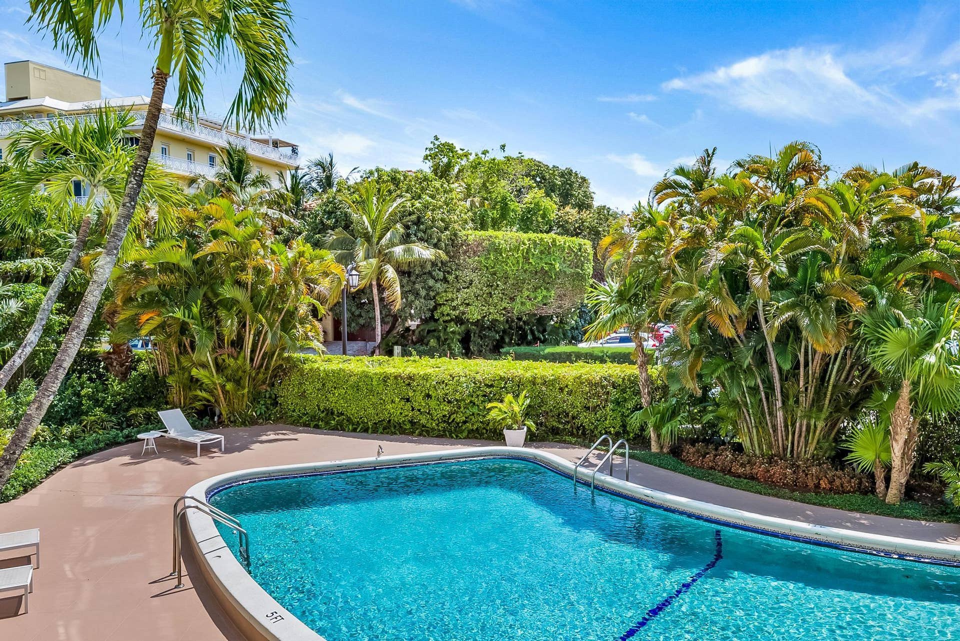 389 S Lake Drive, #2g, Palm Beach, FL 33480 Pool