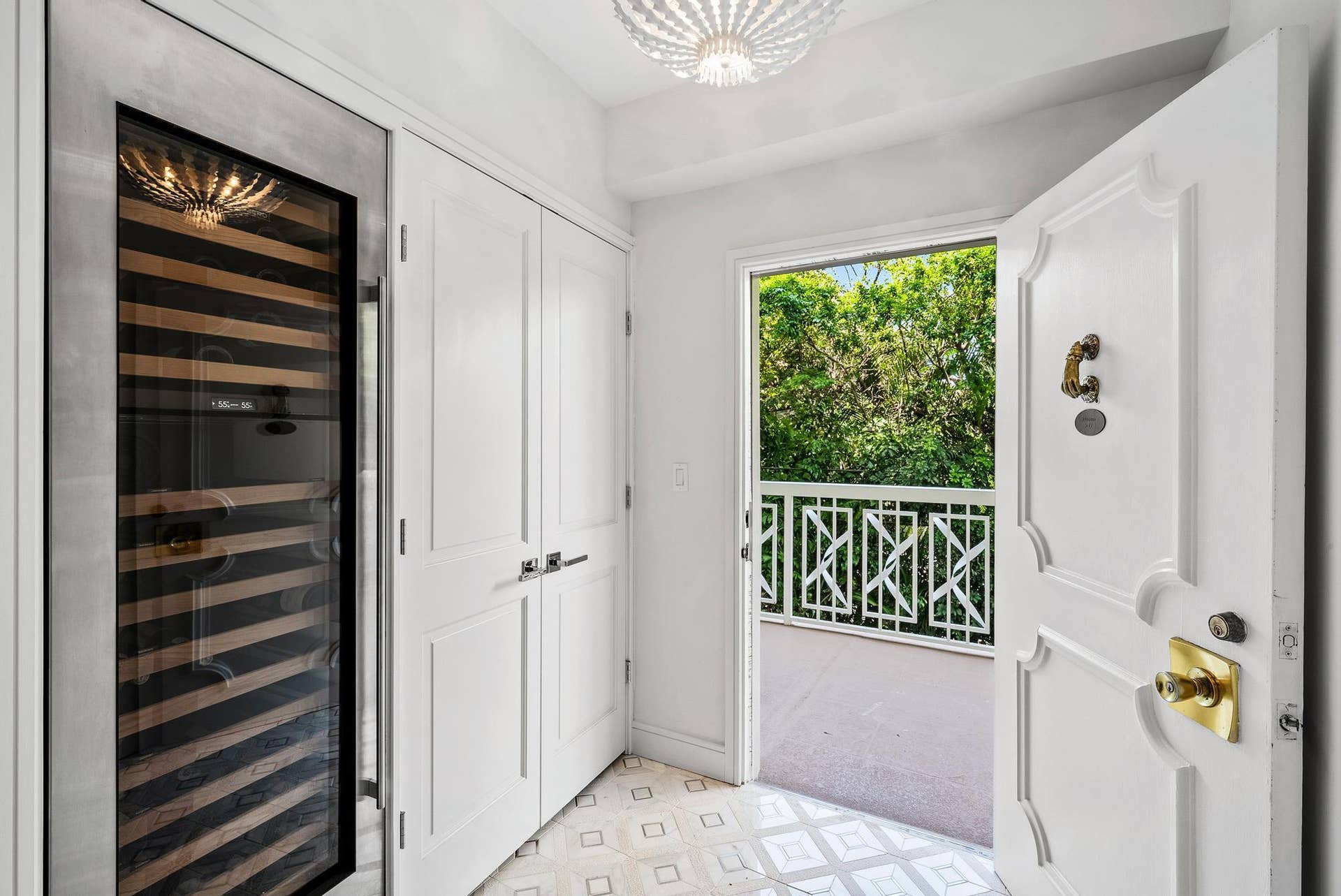 389 S Lake Drive, #2g, Palm Beach, FL 33480 Foyer