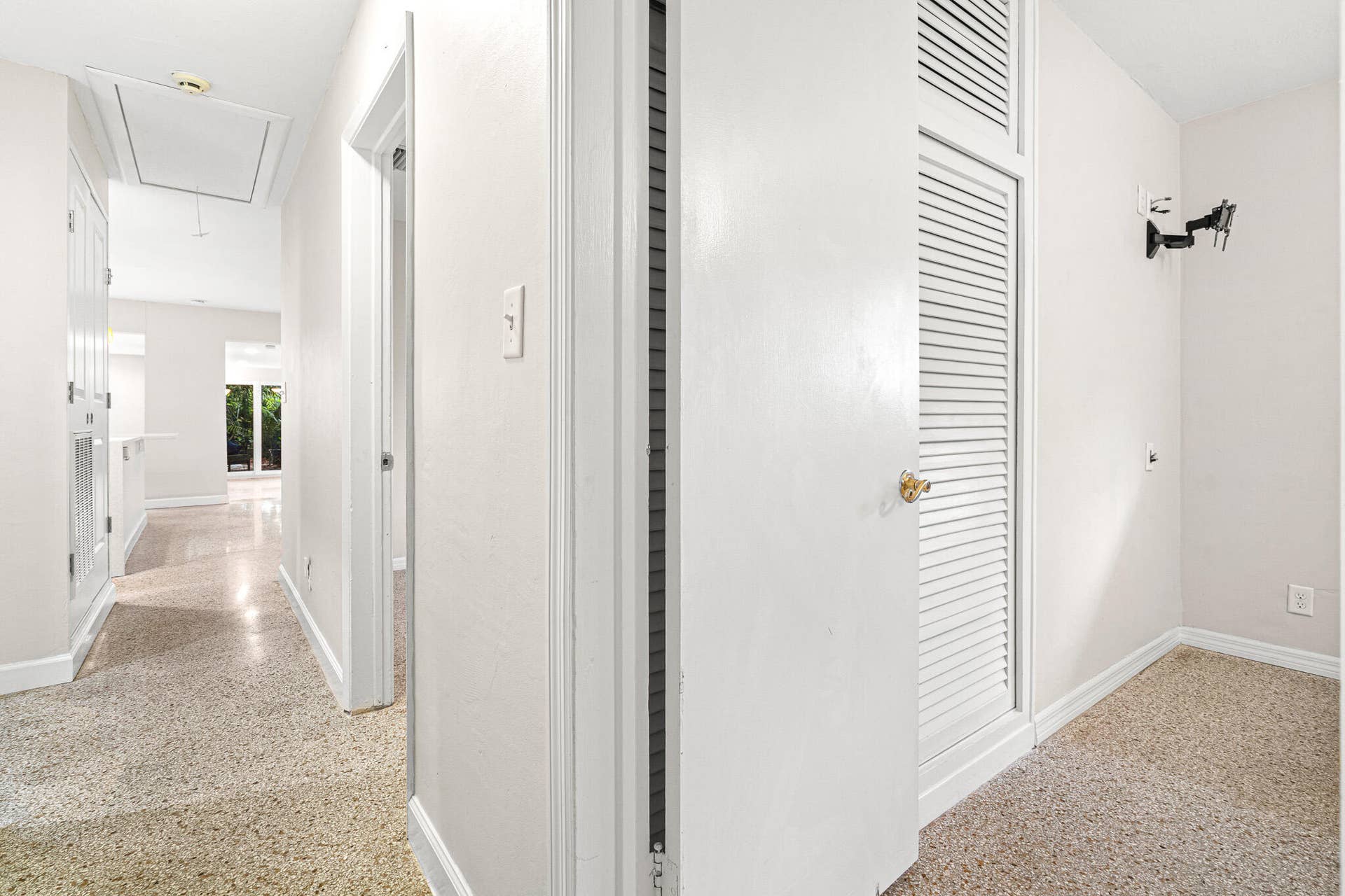 3697 NE 16TH Avenue, Oakland Park, FL 33334 Hall to Bedrooms