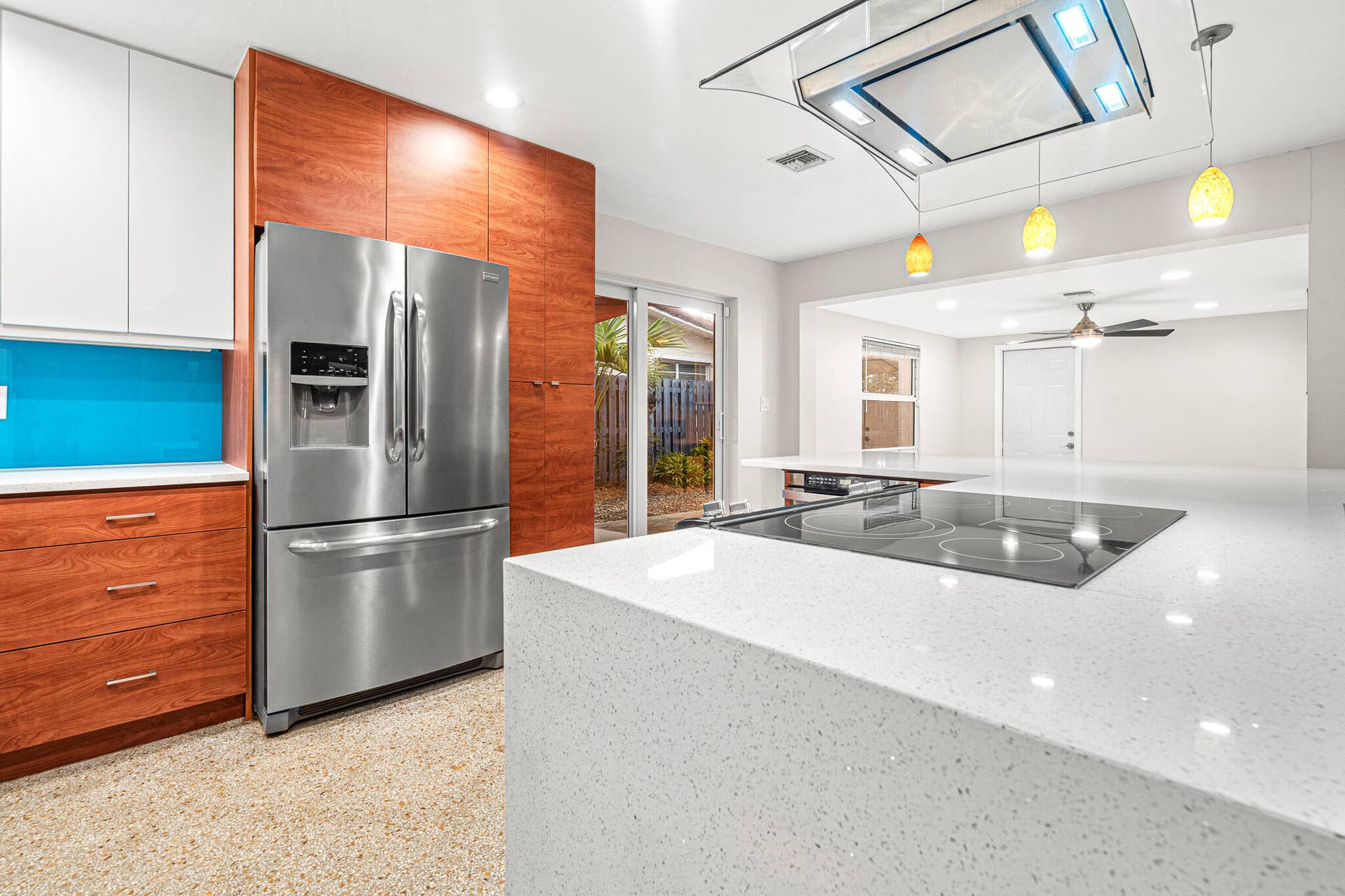 3697 NE 16TH Avenue, Oakland Park, FL 33334 Updated appliances