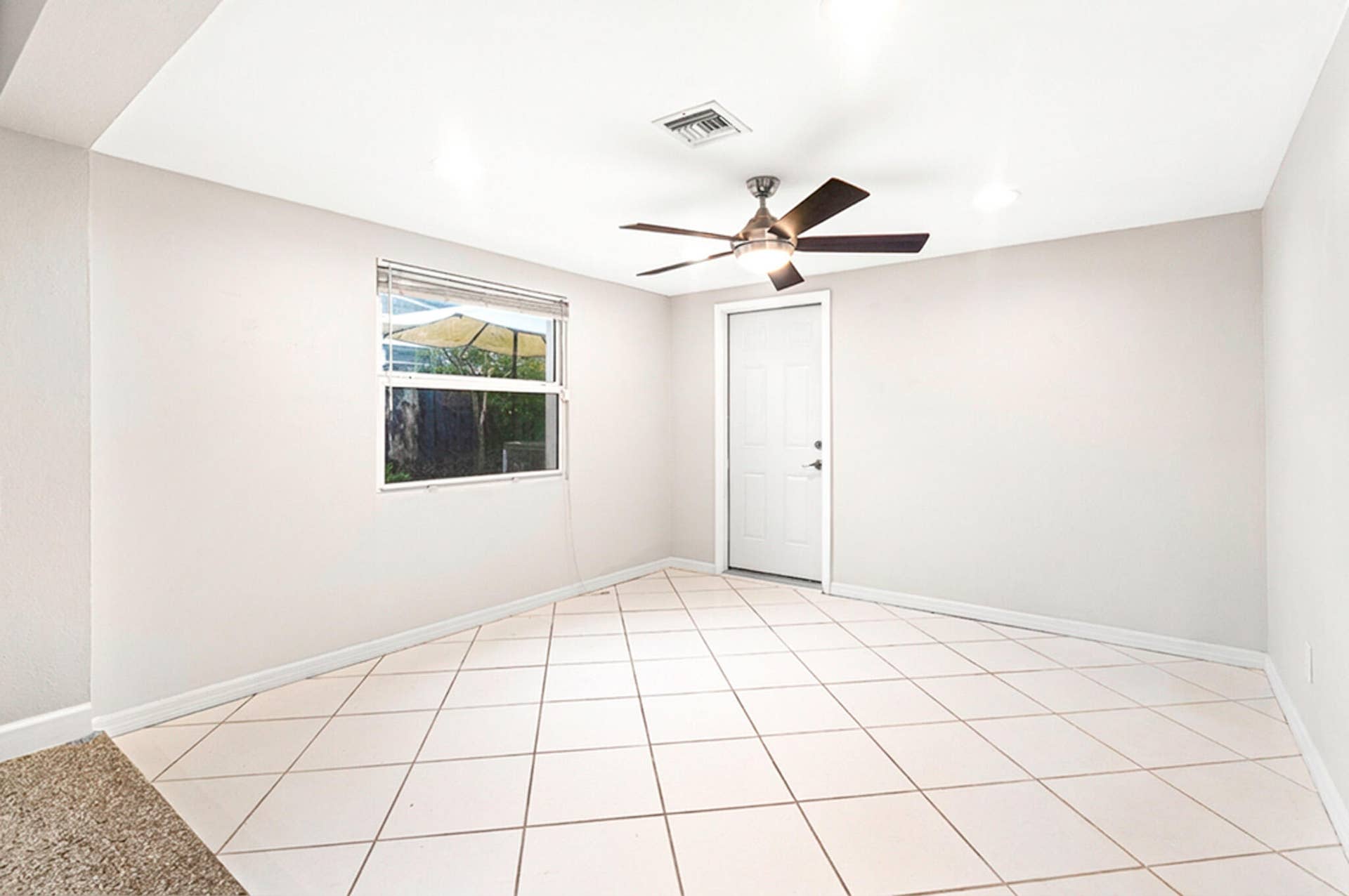 3697 NE 16TH Avenue, Oakland Park, FL 33334 Office/Den
