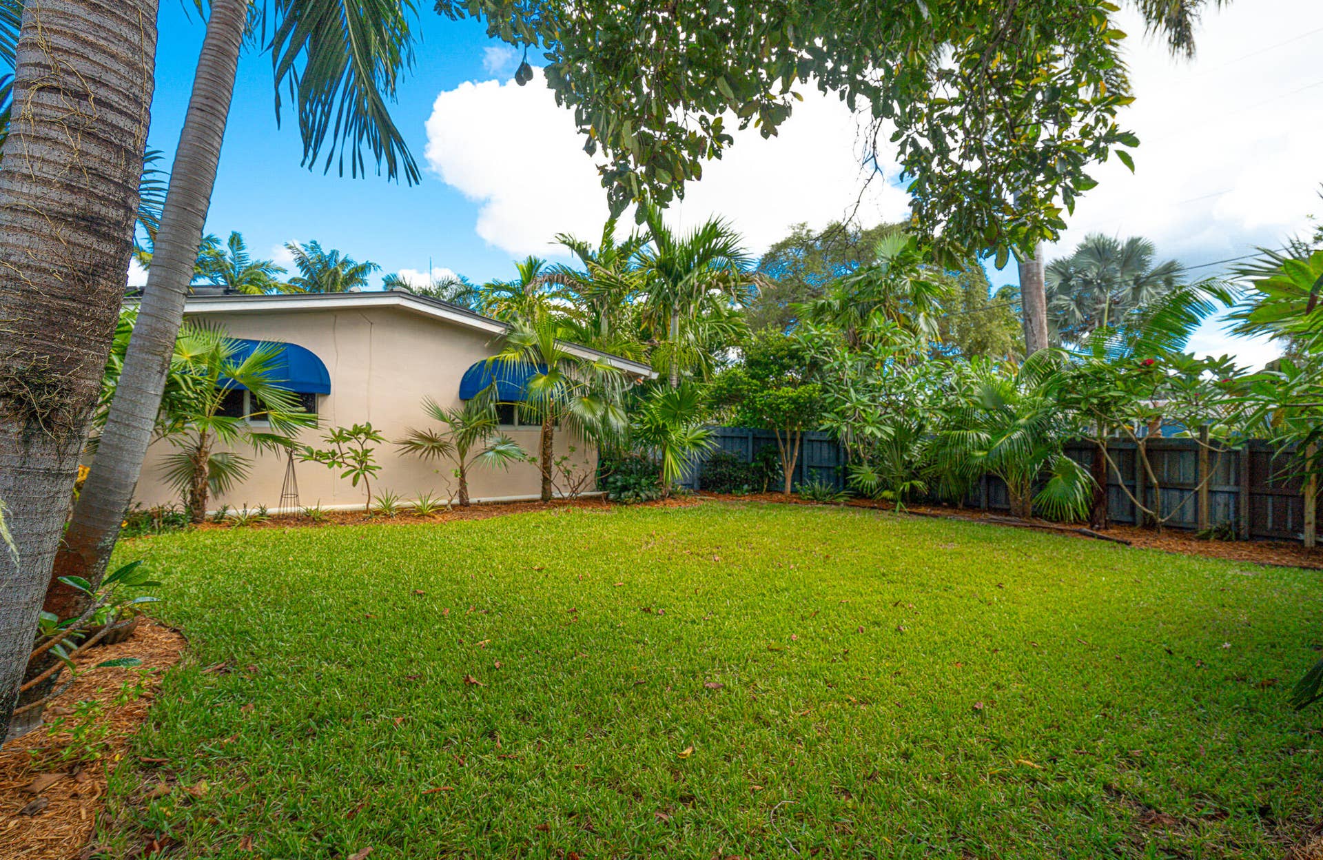 3697 NE 16TH Avenue, Oakland Park, FL 33334 Room for a pool