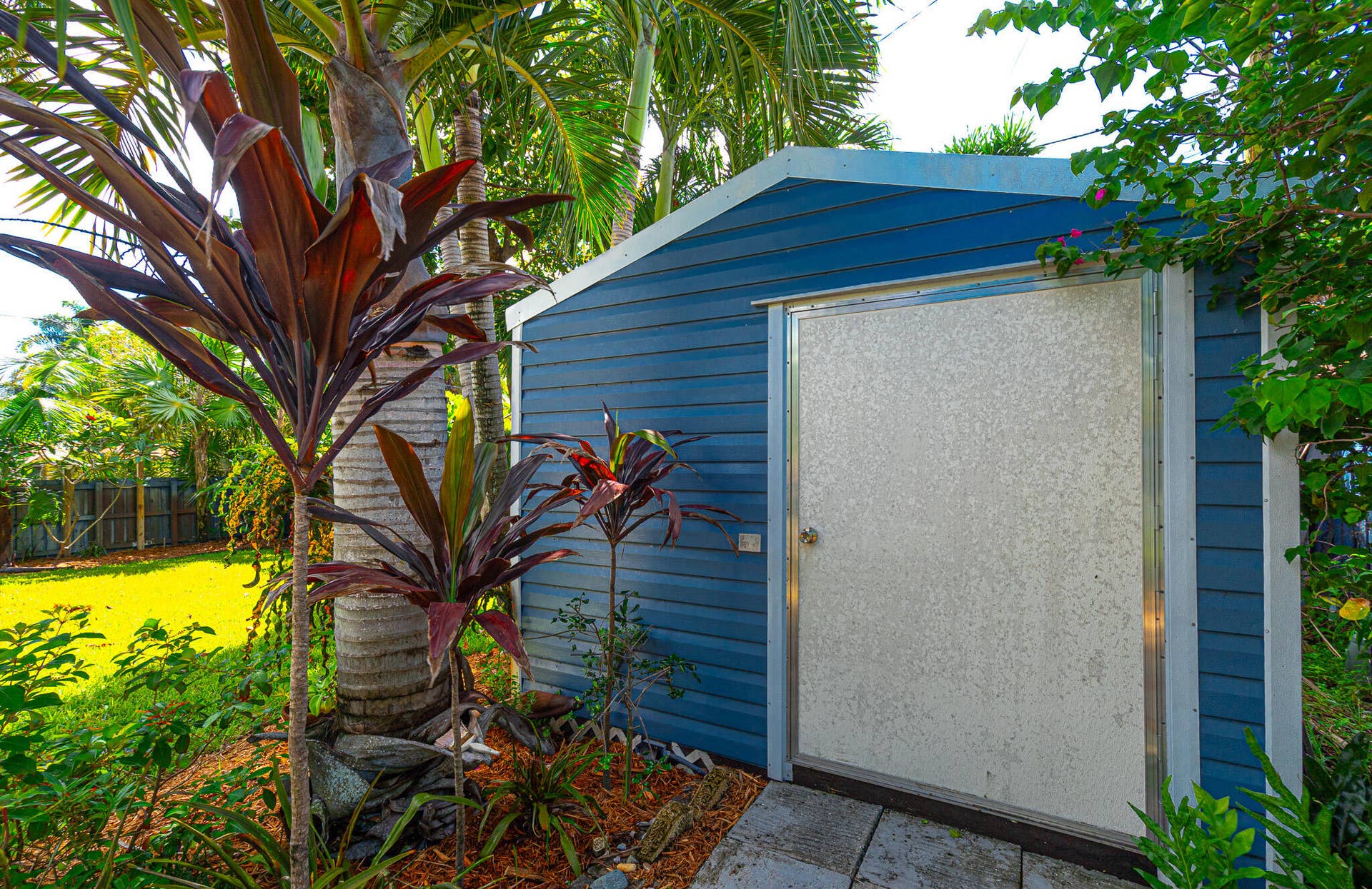 3697 NE 16TH Avenue, Oakland Park, FL 33334 Large shed