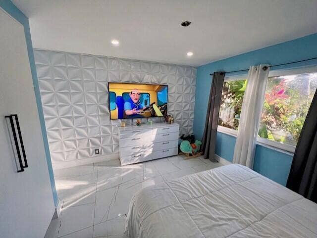 1155 BUCHANAN Street, Hollywood, FL 33019 Room 2
