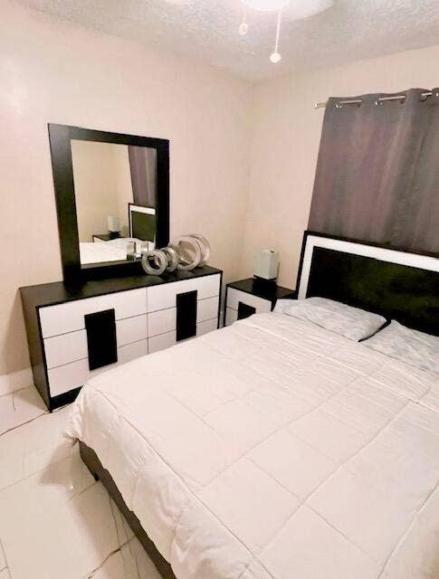 1155 BUCHANAN Street, Hollywood, FL 33019 Apatment 4