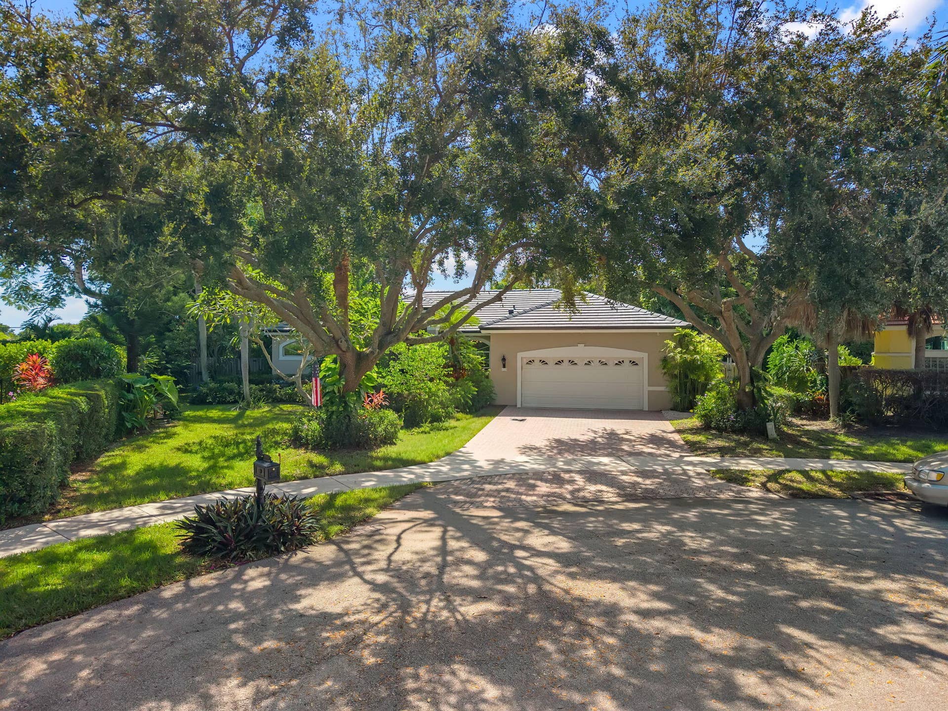 4560 S BARWICK RANCH Circle, Delray Beach, FL 33445 2-web-or-mls-DJI_20261007020831_0010_D