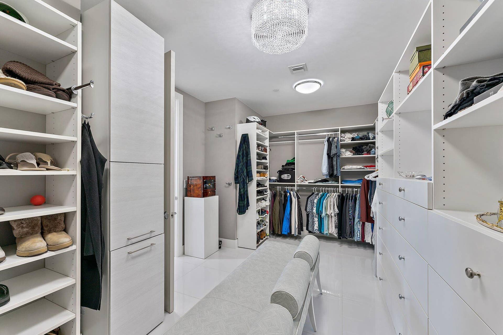 1 Water Club Way, #2003, North Palm Beach, FL 33408 Primary Closet
