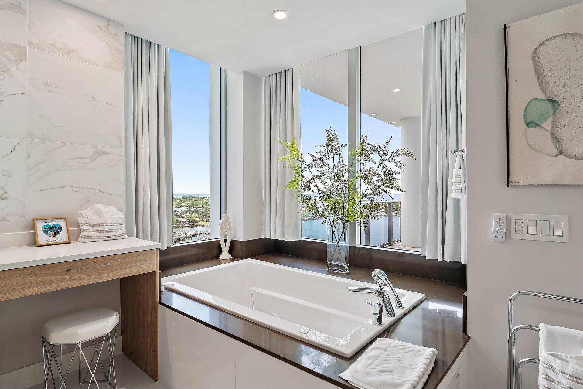 1 Water Club Way, #2003, North Palm Beach, FL 33408 Primary Bath