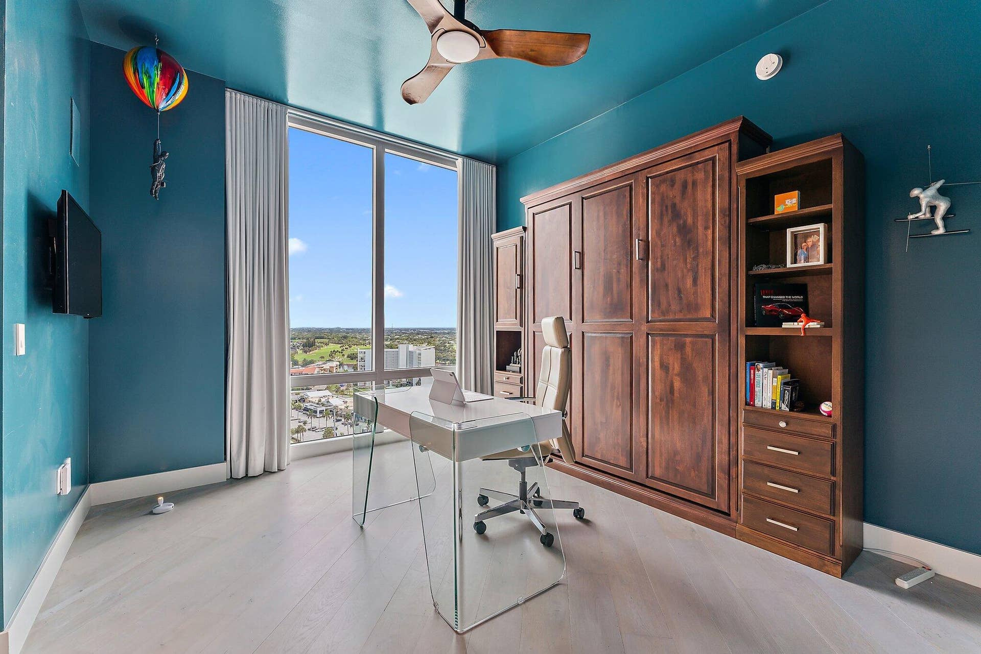 1 Water Club Way, #2003, North Palm Beach, FL 33408 Office/Guest Bedroom