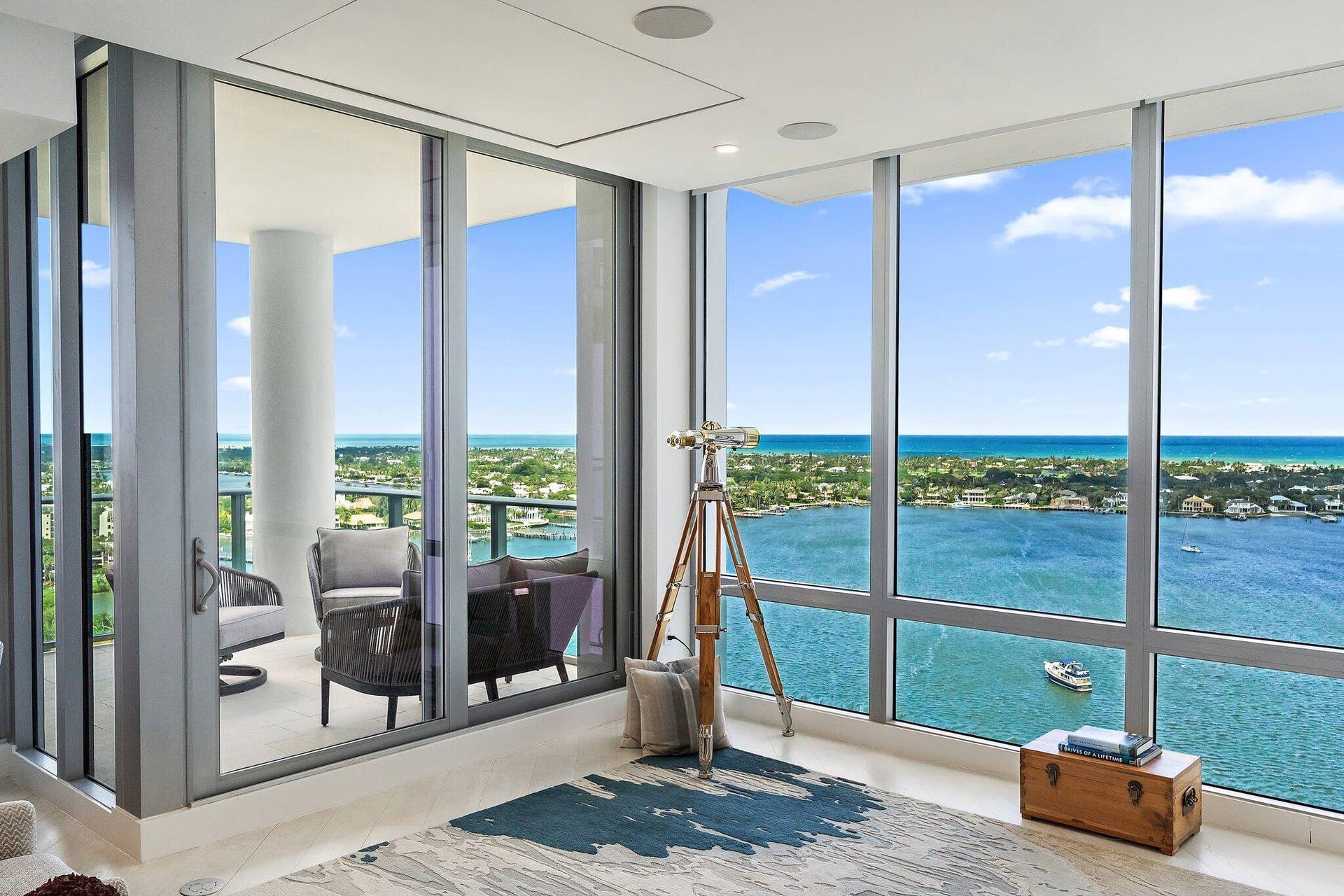 1 Water Club Way, #2003, North Palm Beach, FL 33408 Great Room