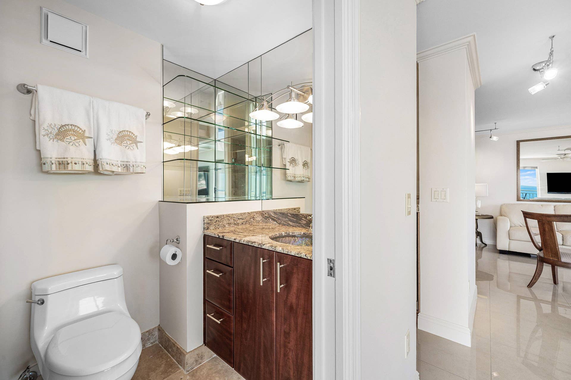 4505 S Ocean Boulevard, #1008, Highland Beach, FL 33487 Guest bathroom