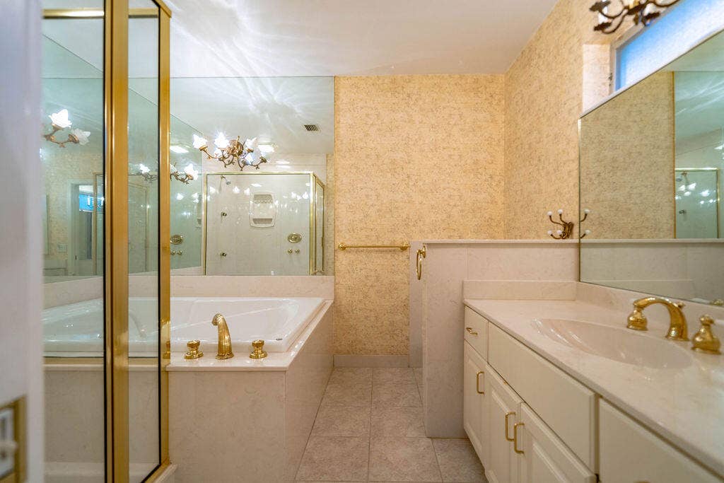 4471 NE 25TH Avenue, Lighthouse Point, FL 33064 DSC02000