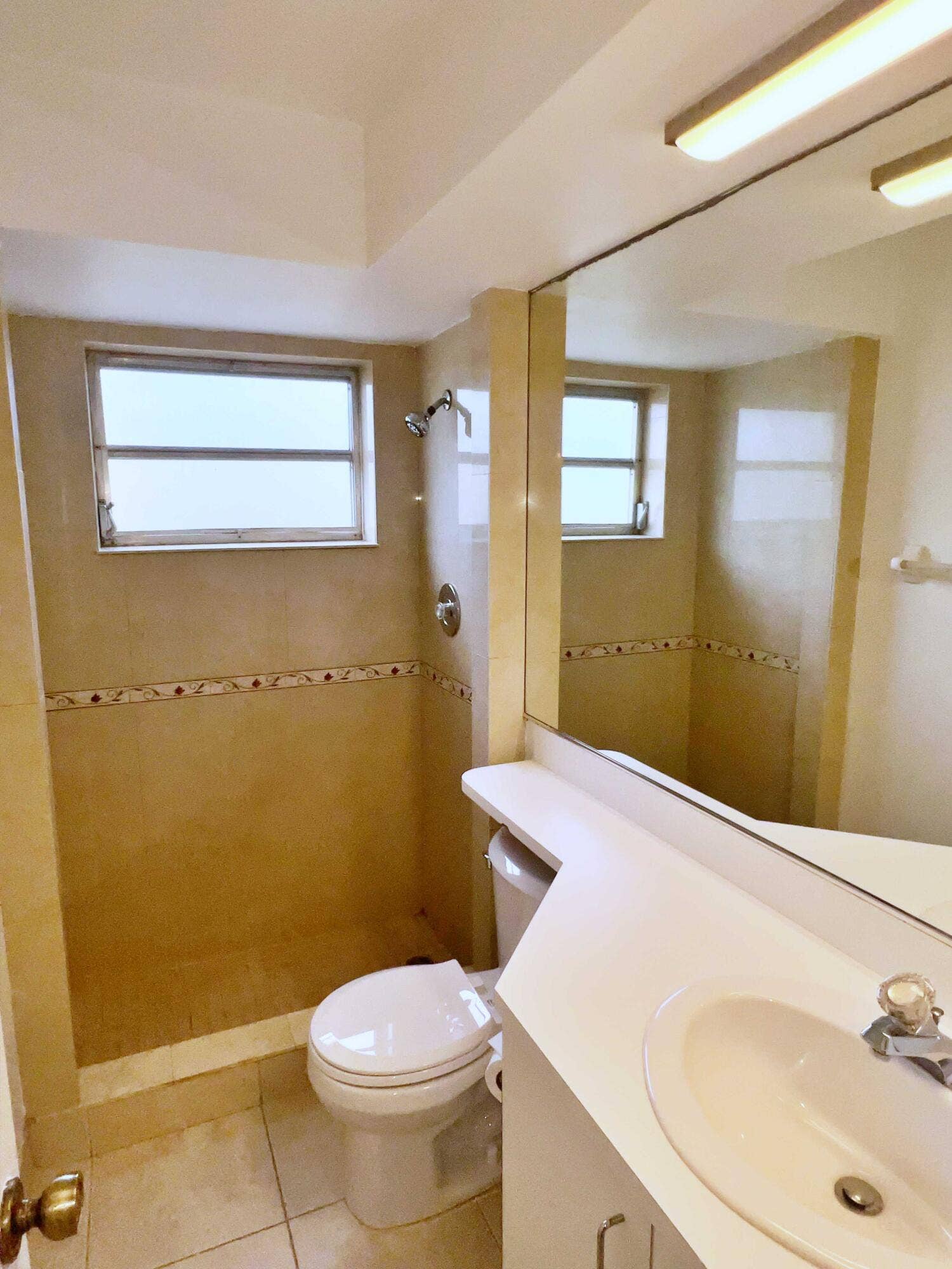 248 SE 8TH Terrace, Deerfield Beach, Deerfield Beach, FL 33441 Bathroom 2