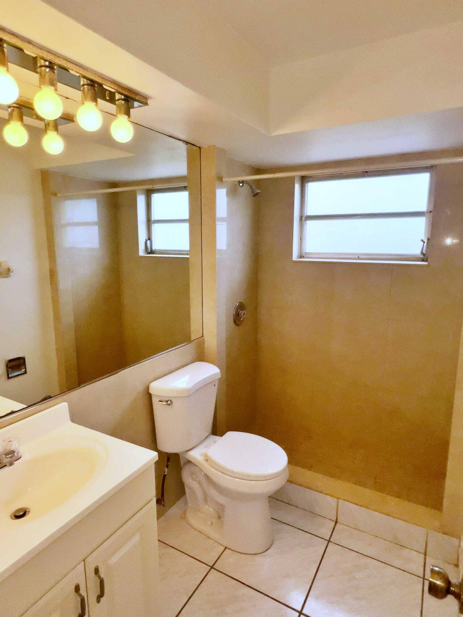 248 SE 8TH Terrace, Deerfield Beach, Deerfield Beach, FL 33441 Bathroom 1