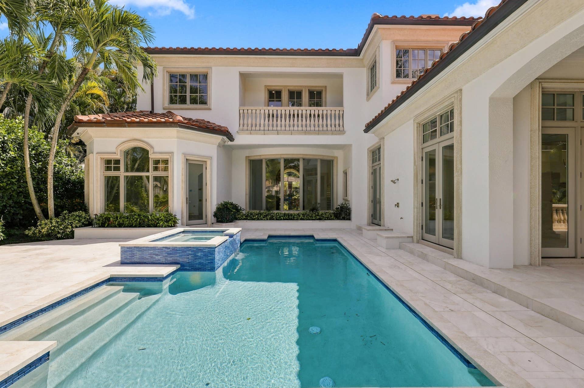 753 HARBOUR ISLE Place, North Palm Beach, FL 33410 Pool