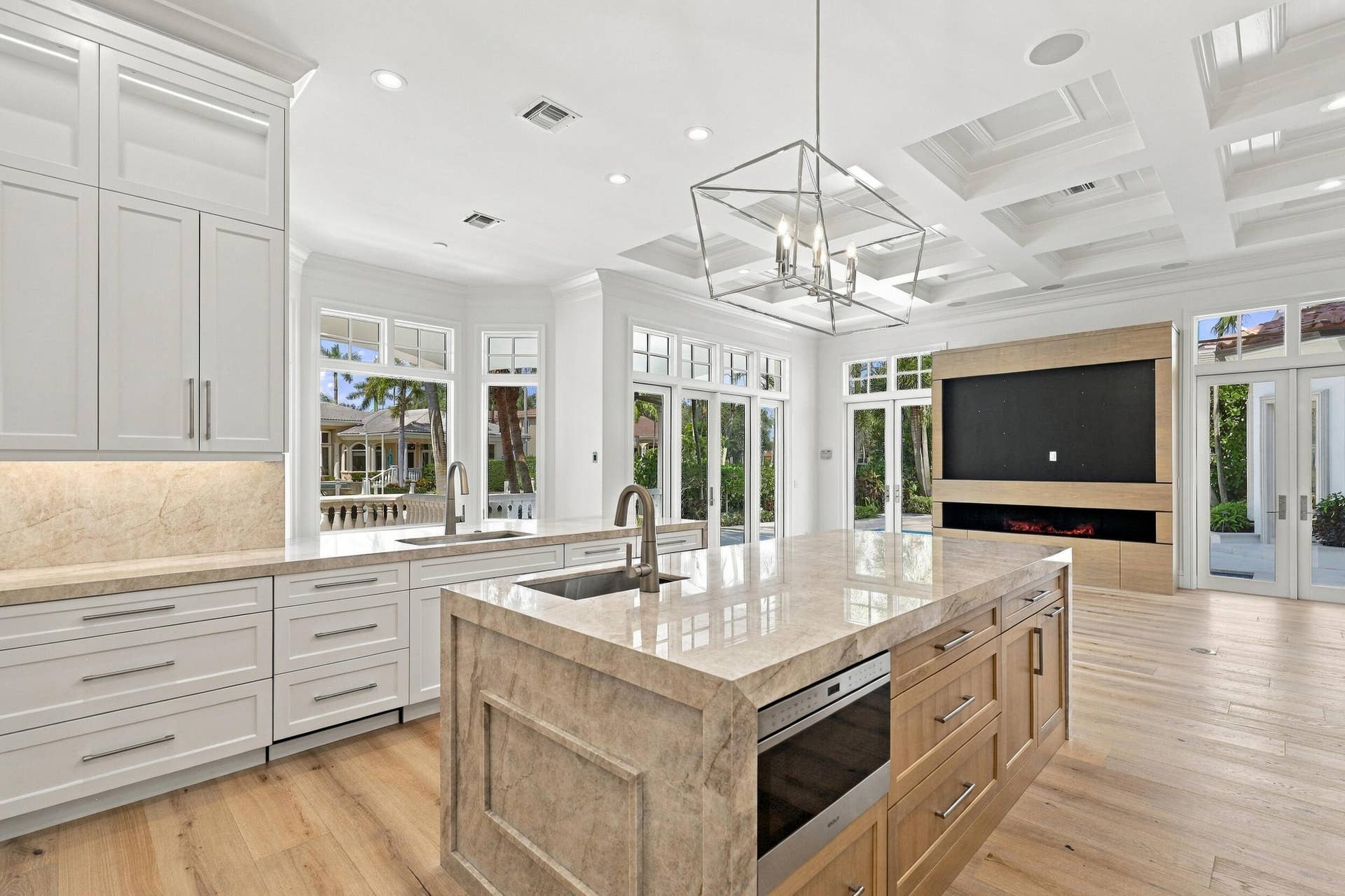 753 HARBOUR ISLE Place, North Palm Beach, FL 33410 Kitchen