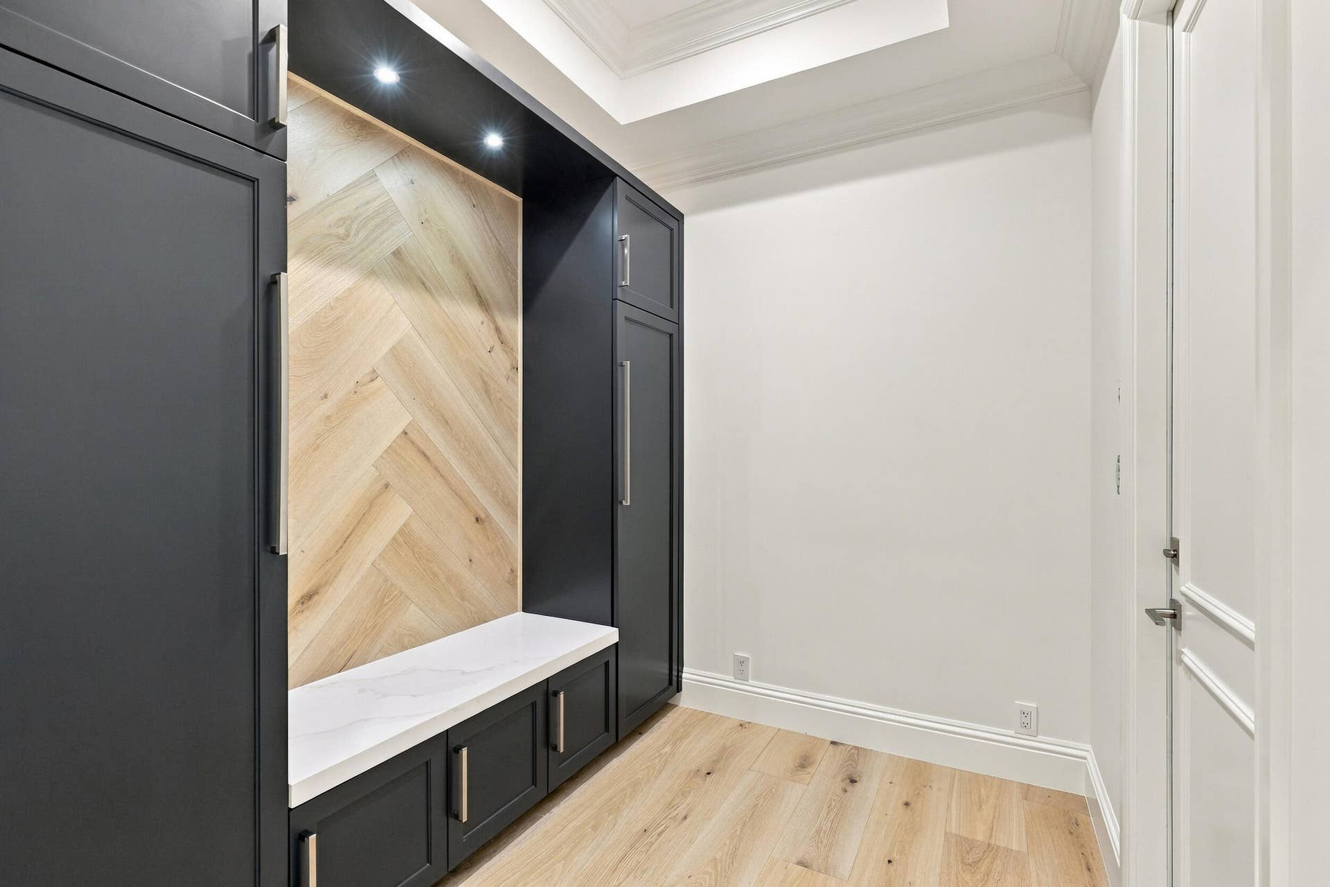 753 HARBOUR ISLE Place, North Palm Beach, FL 33410 Mud Room