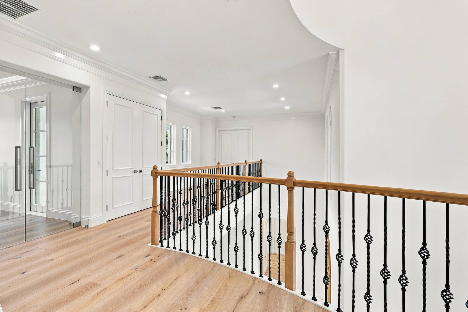 753 HARBOUR ISLE Place, North Palm Beach, FL 33410 Upstairs