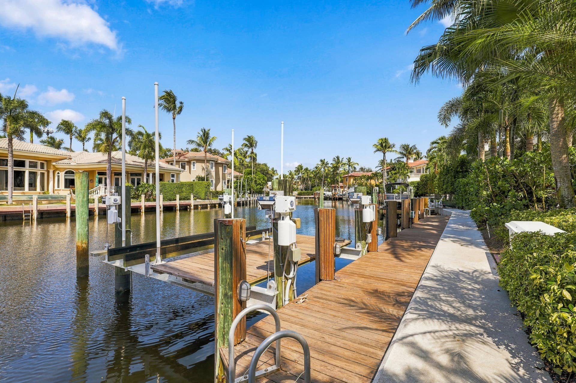 753 HARBOUR ISLE Place, North Palm Beach, FL 33410 Dock