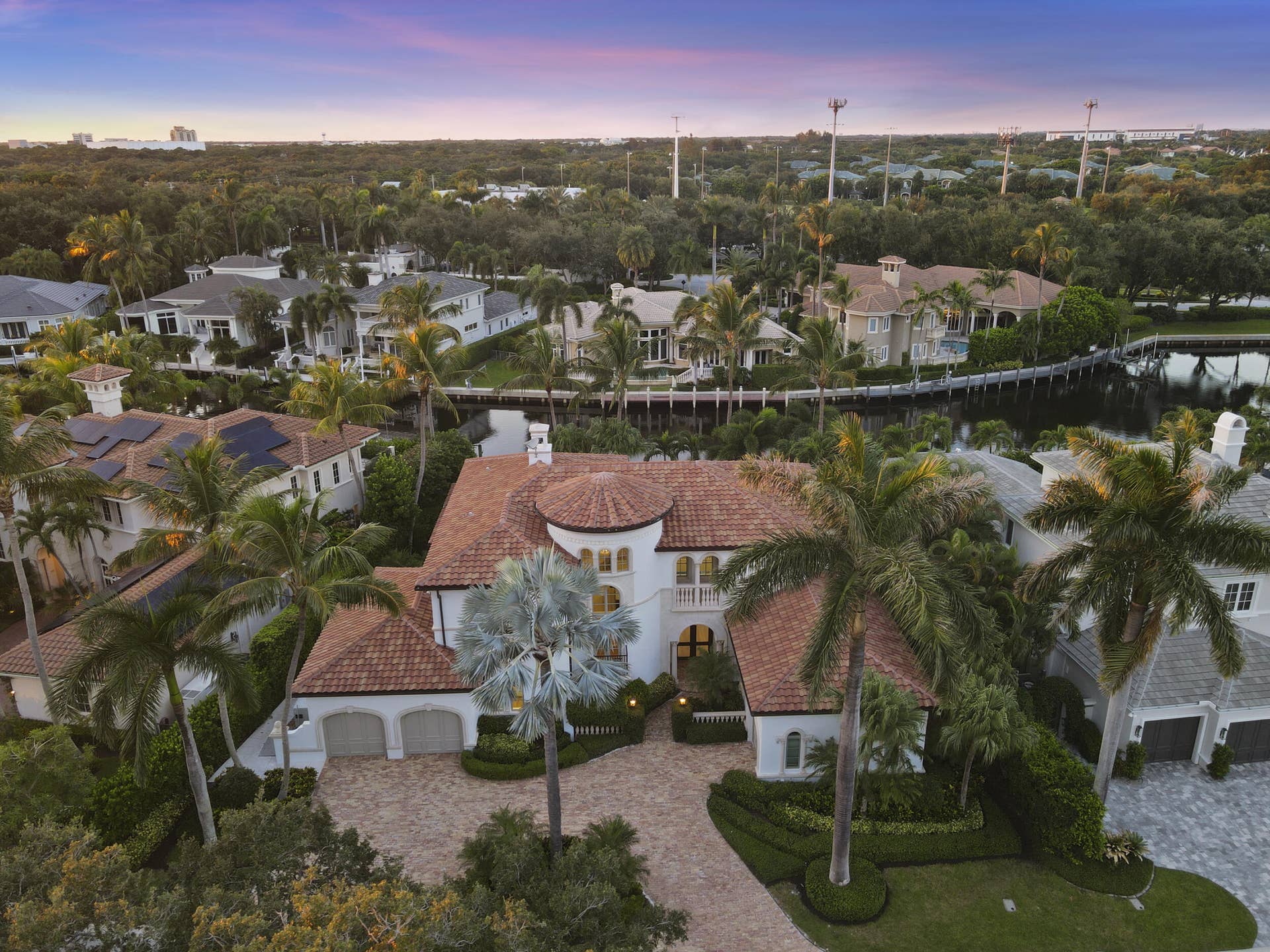 753 HARBOUR ISLE Place, North Palm Beach, FL 33410 Front