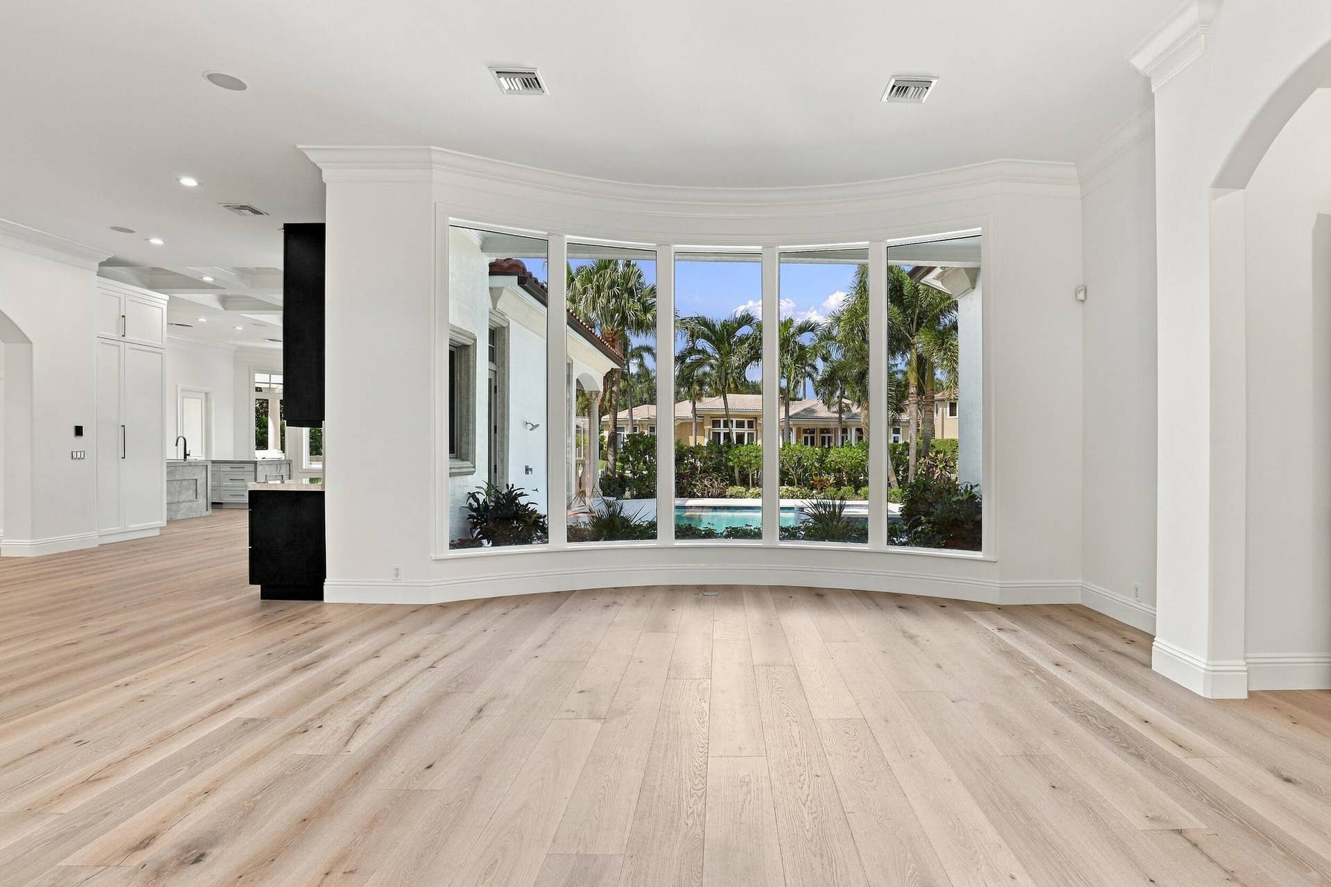 753 HARBOUR ISLE Place, North Palm Beach, FL 33410 Entry