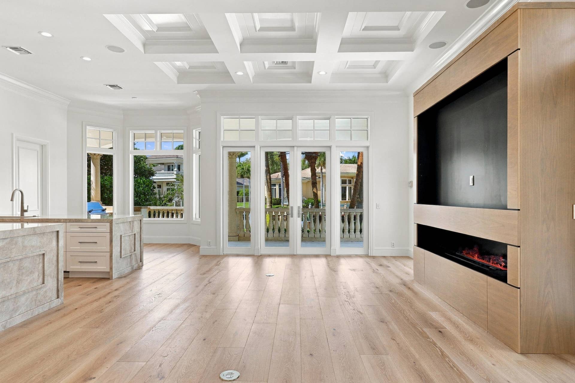 753 HARBOUR ISLE Place, North Palm Beach, FL 33410 Living