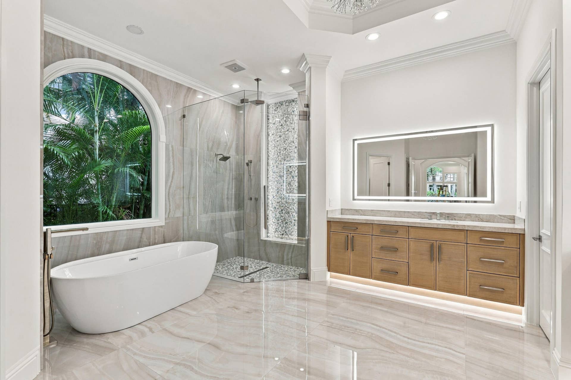 753 HARBOUR ISLE Place, North Palm Beach, FL 33410 Primary Bath