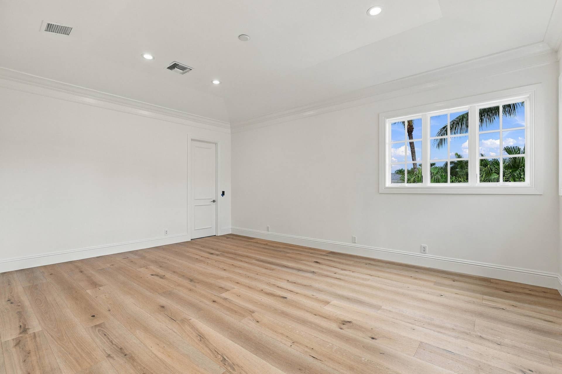 753 HARBOUR ISLE Place, North Palm Beach, FL 33410 Flex Room