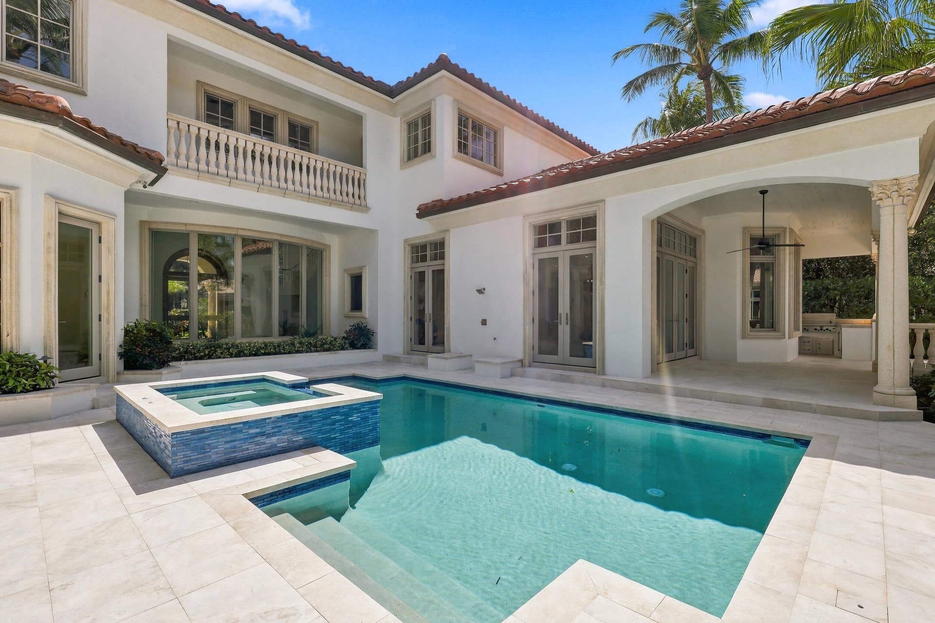 753 HARBOUR ISLE Place, North Palm Beach, FL 33410 Pool