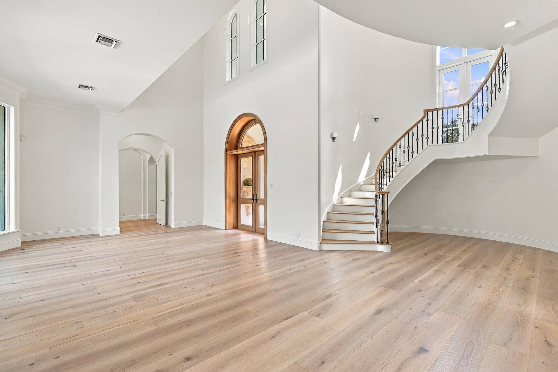 753 HARBOUR ISLE Place, North Palm Beach, FL 33410 Entry