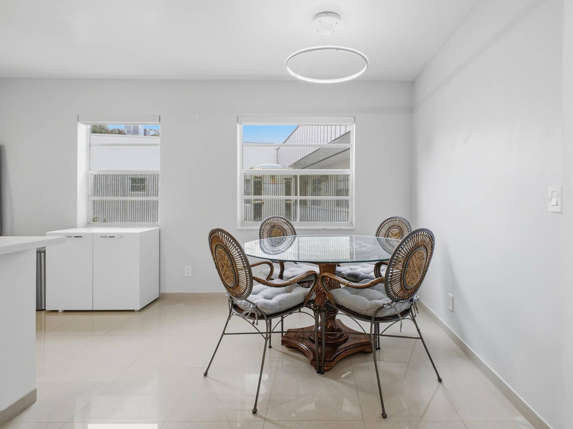 471 Capri J, Delray Beach, FL 33484 Dining 1