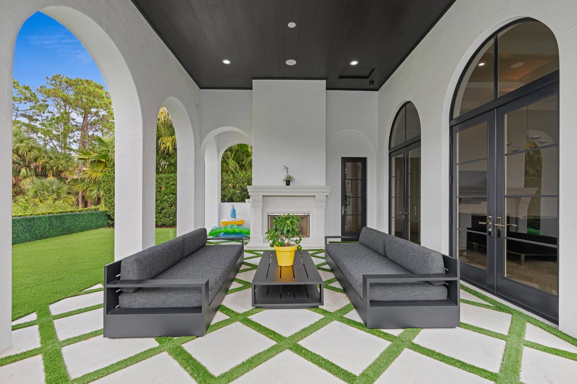 Lanai - RH Furniture