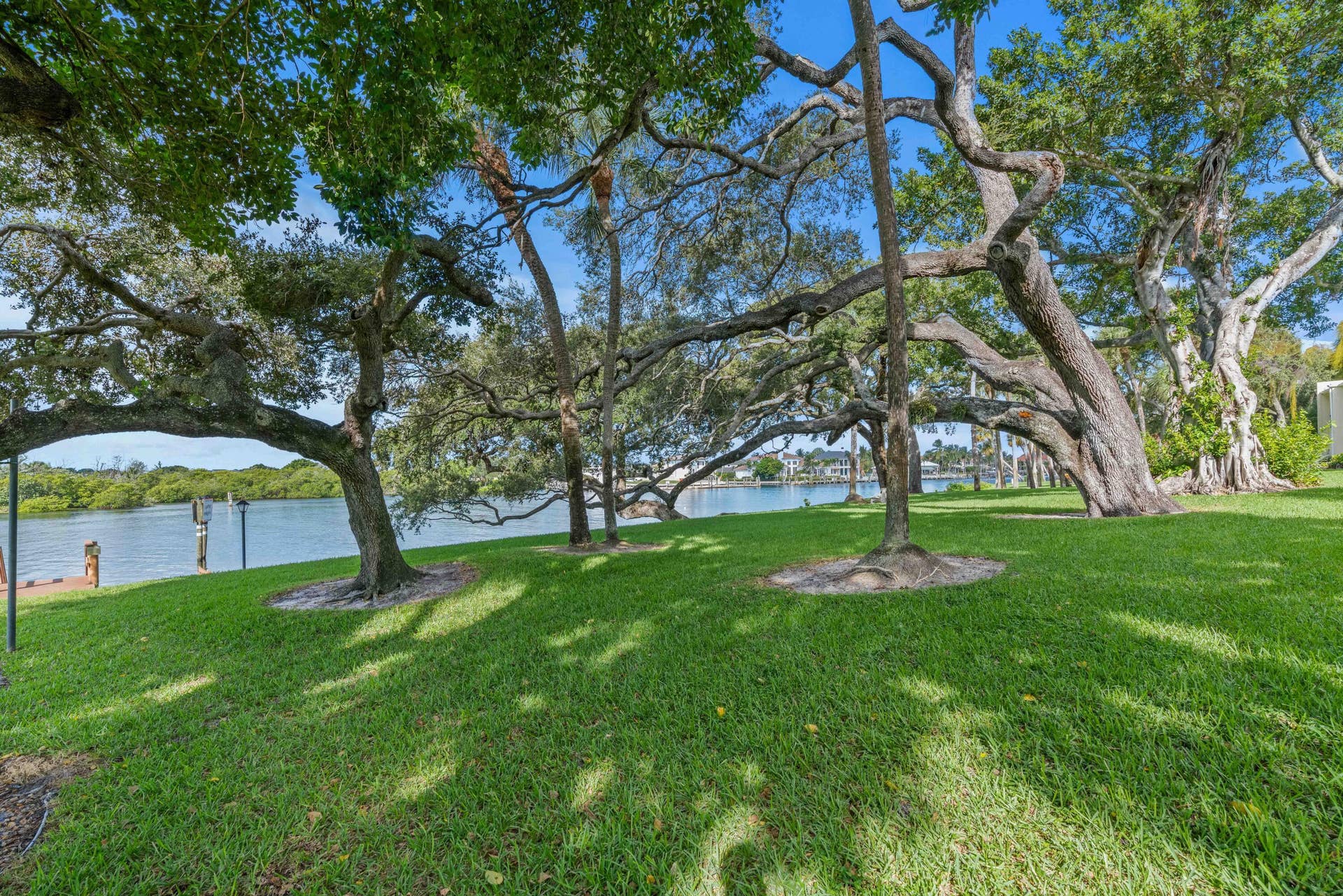 390 GOLFVIEW Road, #B, North Palm Beach, North Palm Beach, FL 33408 50__mlp5291