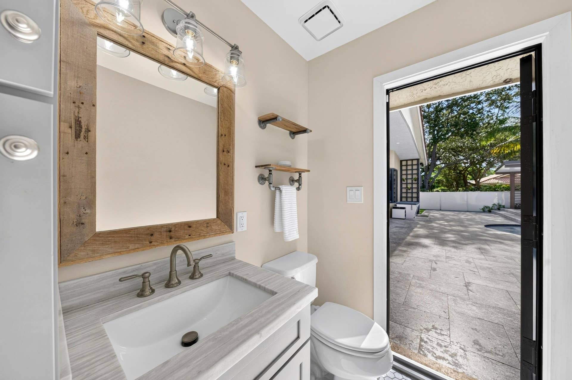 10090 NW 59th Drive, Parkland, FL 33076 028-025-Powder Room-4000x2660