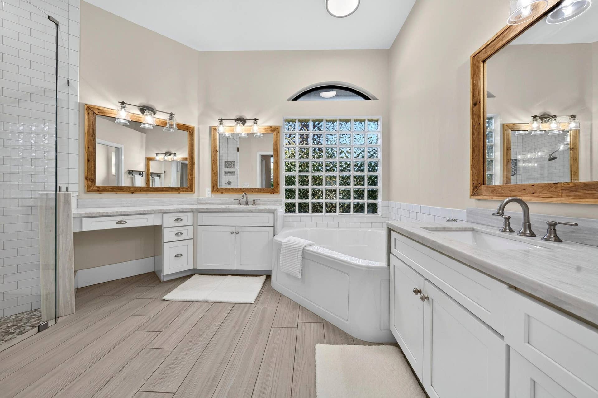 10090 NW 59th Drive, Parkland, FL 33076 024-046-Primary Bath-4000x2664