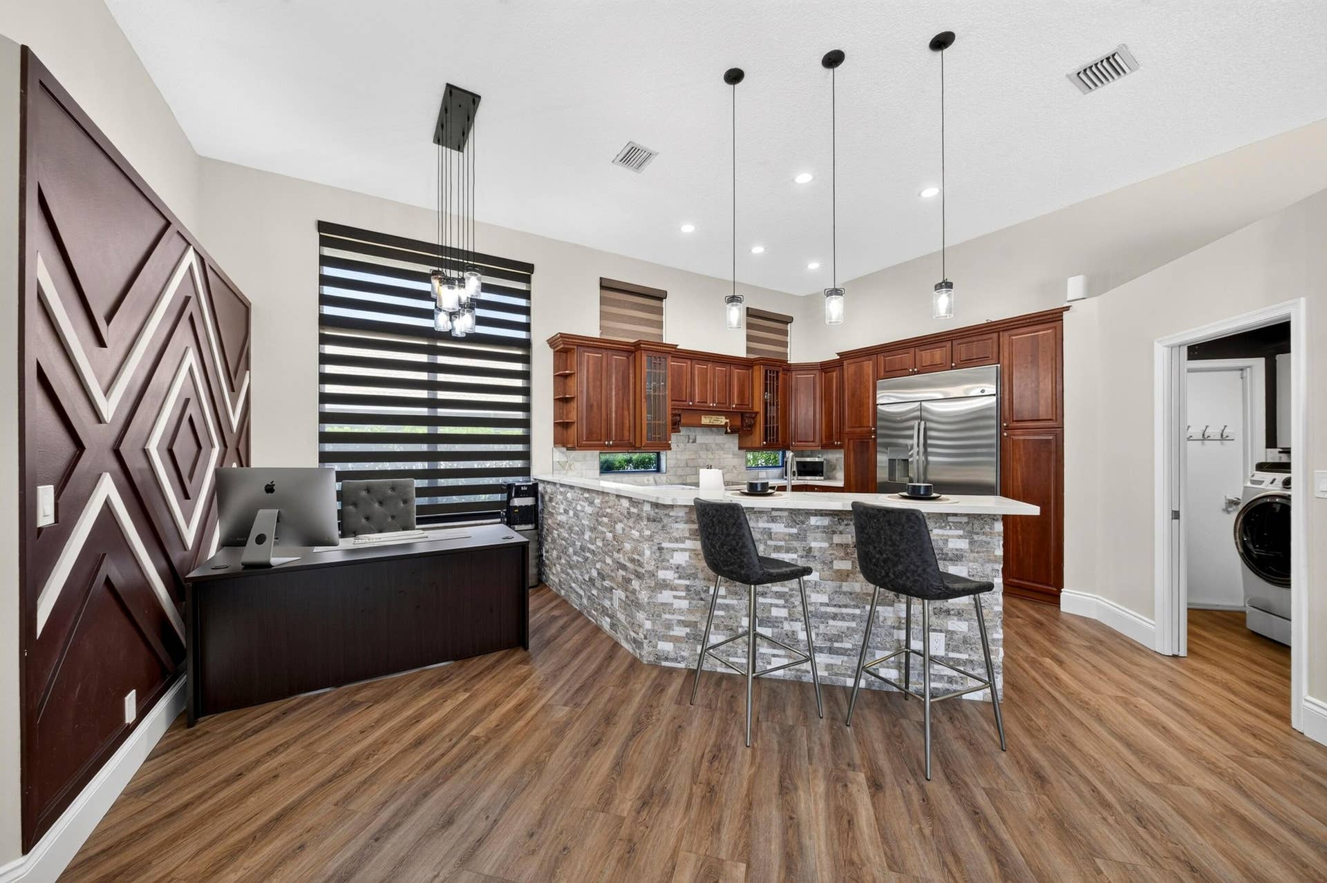 10090 NW 59th Drive, Parkland, FL 33076 015-058-KitchenBreakfast-4000x2664