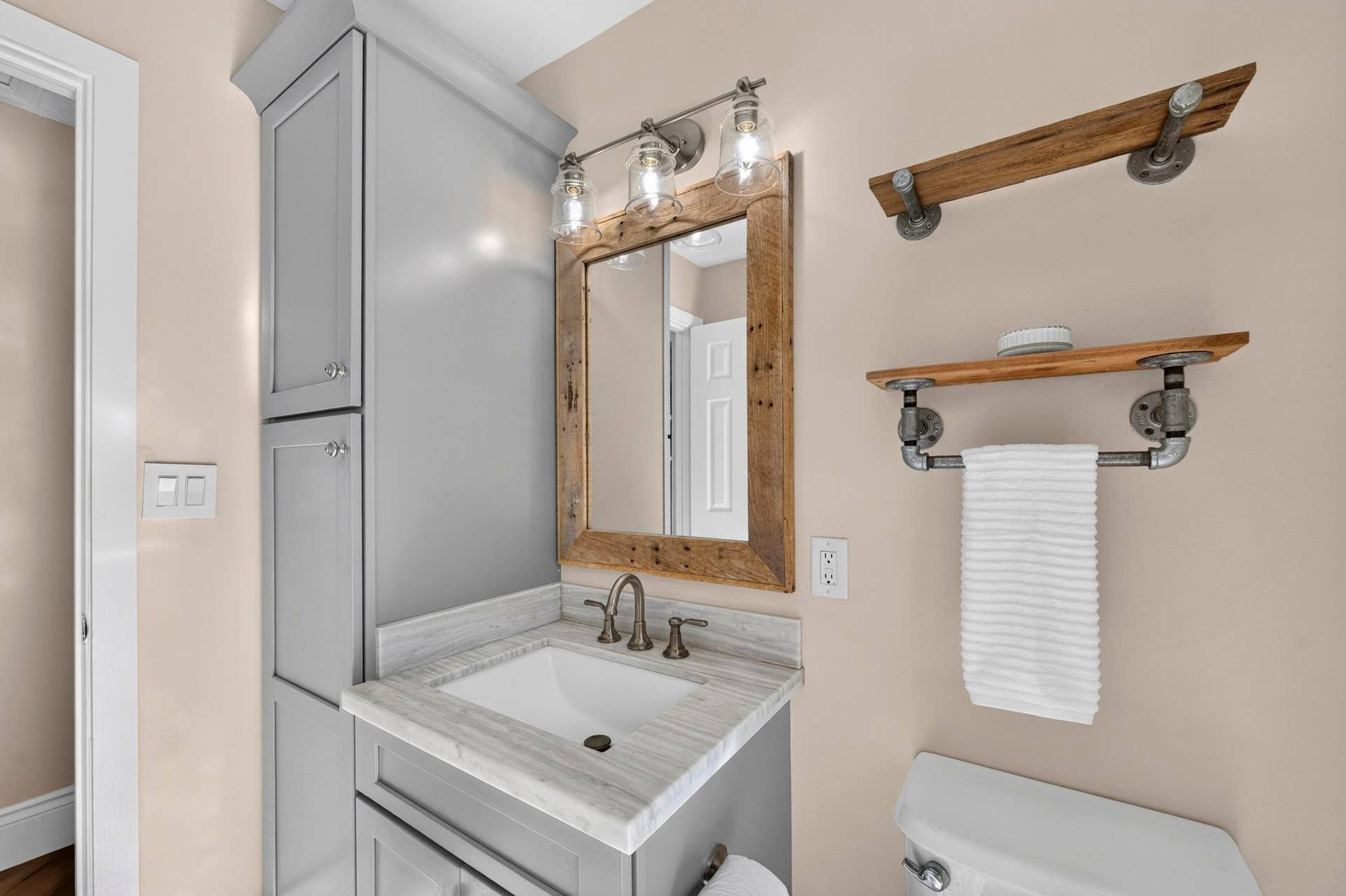 10090 NW 59th Drive, Parkland, FL 33076 029-002-Powder Room-4000x2664