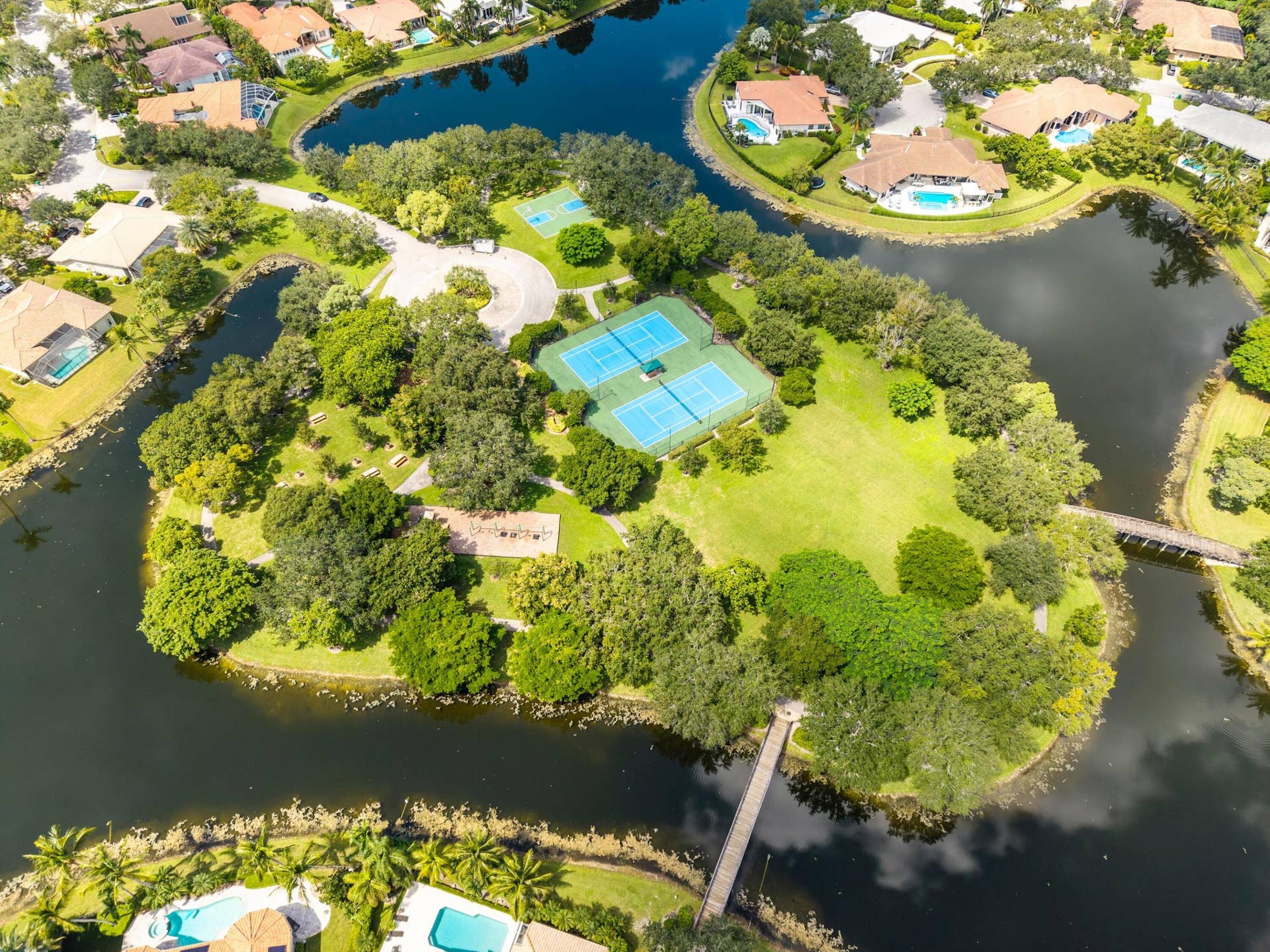 10090 NW 59th Drive, Parkland, FL 33076 067-040-Courts-4000x3000
