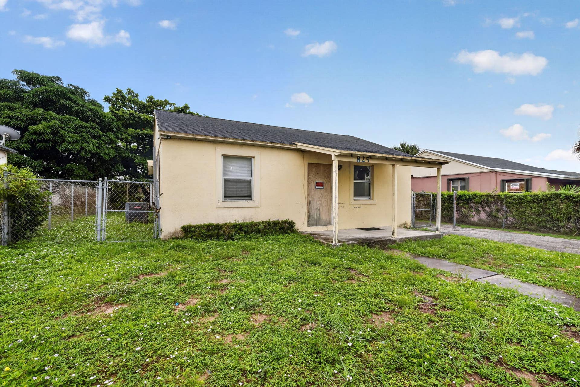 825 W 5th Street, Riviera Beach, FL 33404 1-web-or-mls-_14A1266