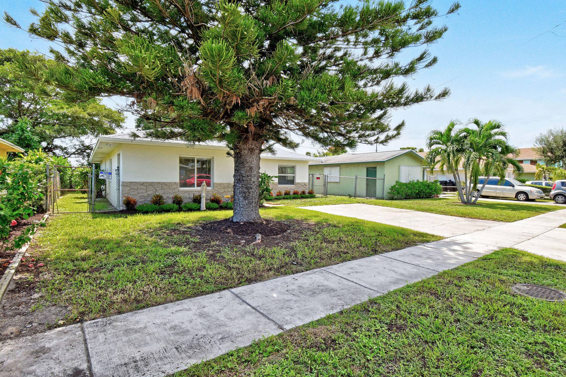 1025 W 7TH Street, Riviera Beach, FL 33404 1025W7thSt(2)
