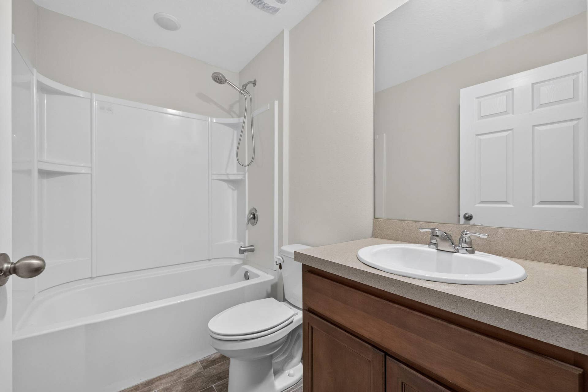 3918 SW BRUNSWICK Street, Port St Lucie, FL 34953 Guest bathroom